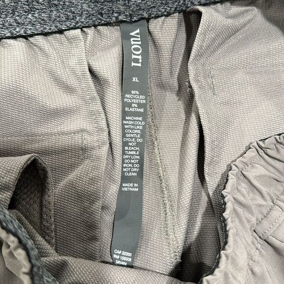 VUORI TRAIN TECH PANTS. SHIITAKE - Picture 7 of 12